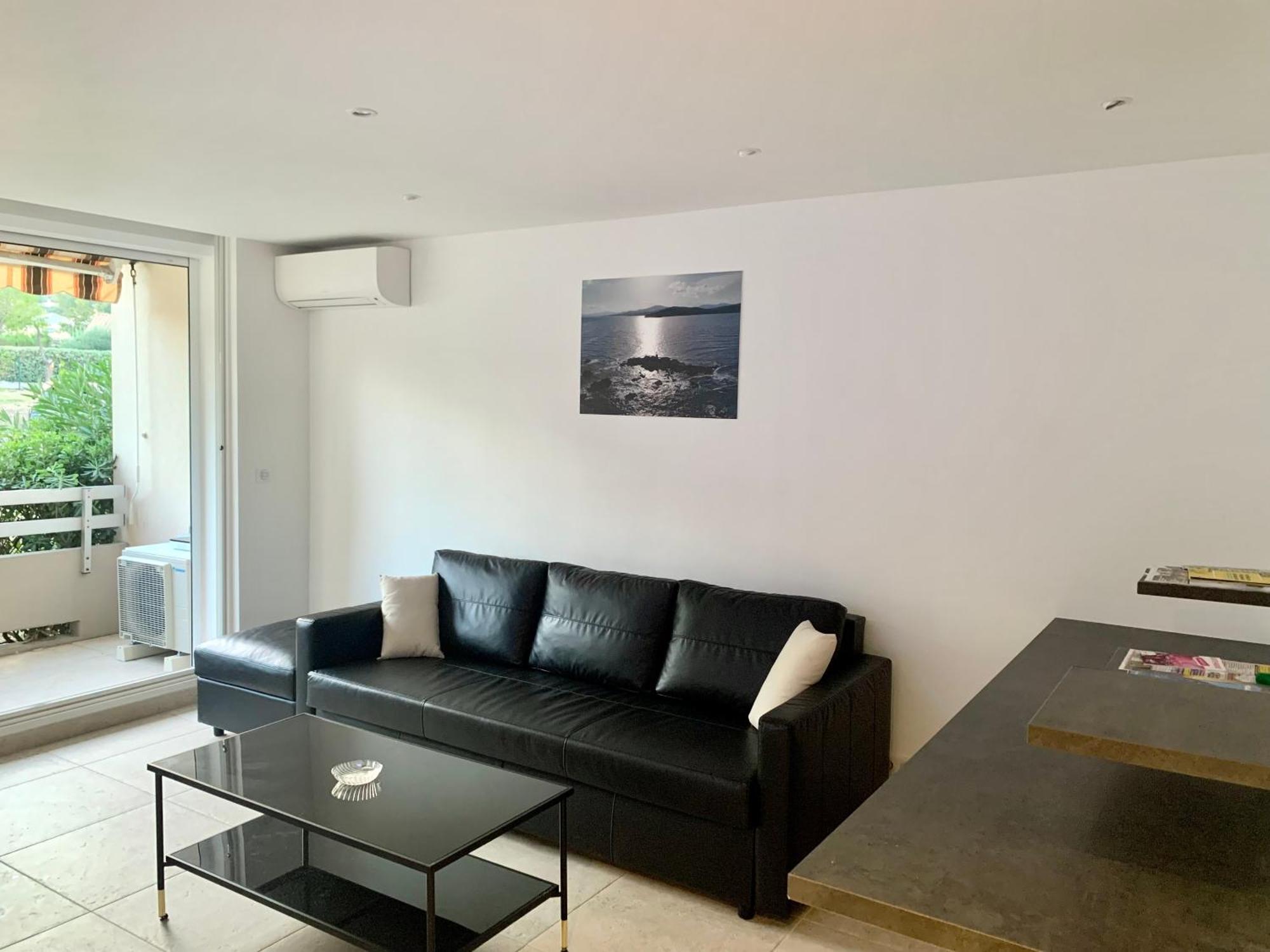 Grand Studio Standing Avec Terrasse Et Parking Sainte-Maxime Exterior photo