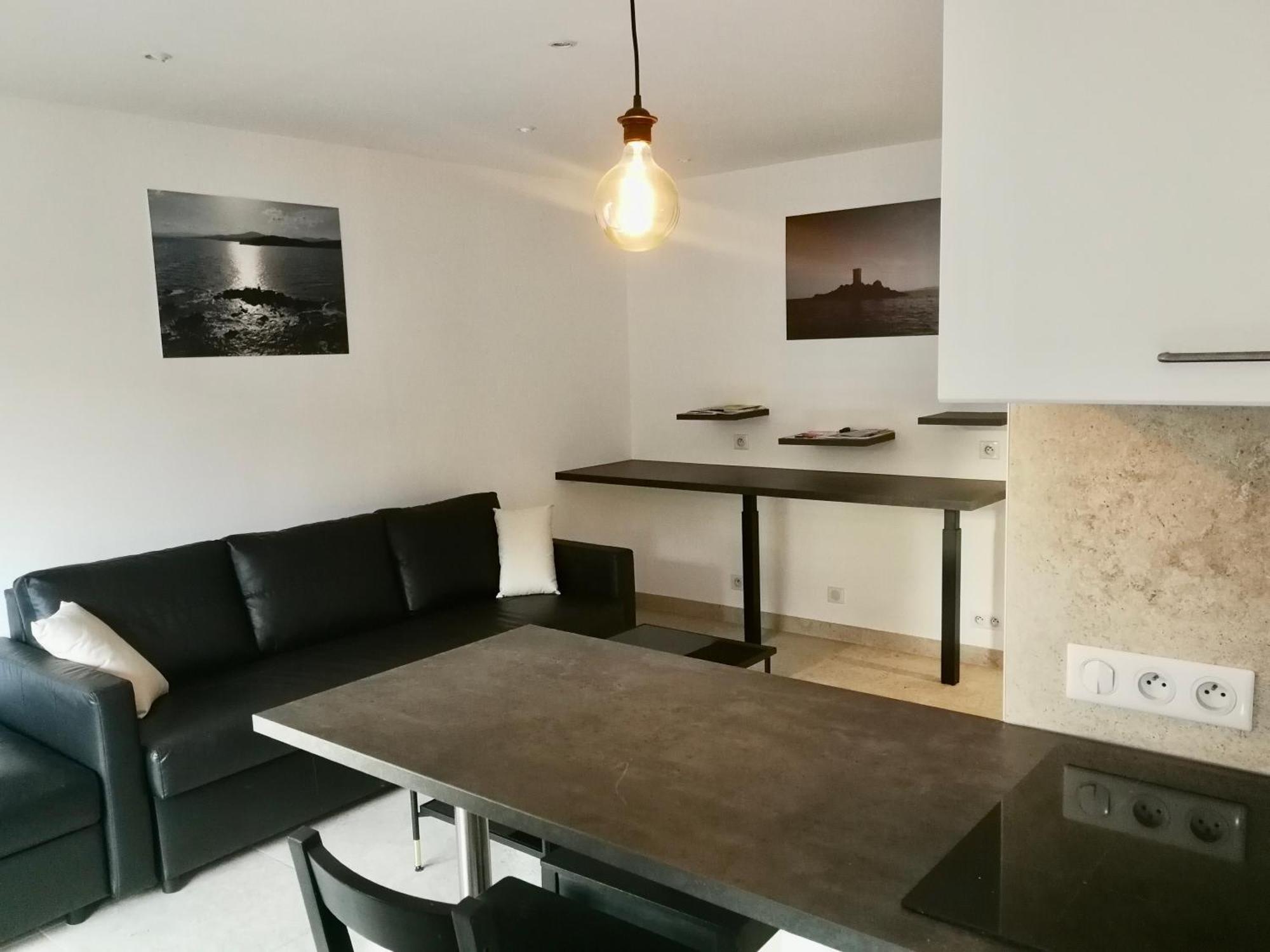 Grand Studio Standing Avec Terrasse Et Parking Sainte-Maxime Exterior photo
