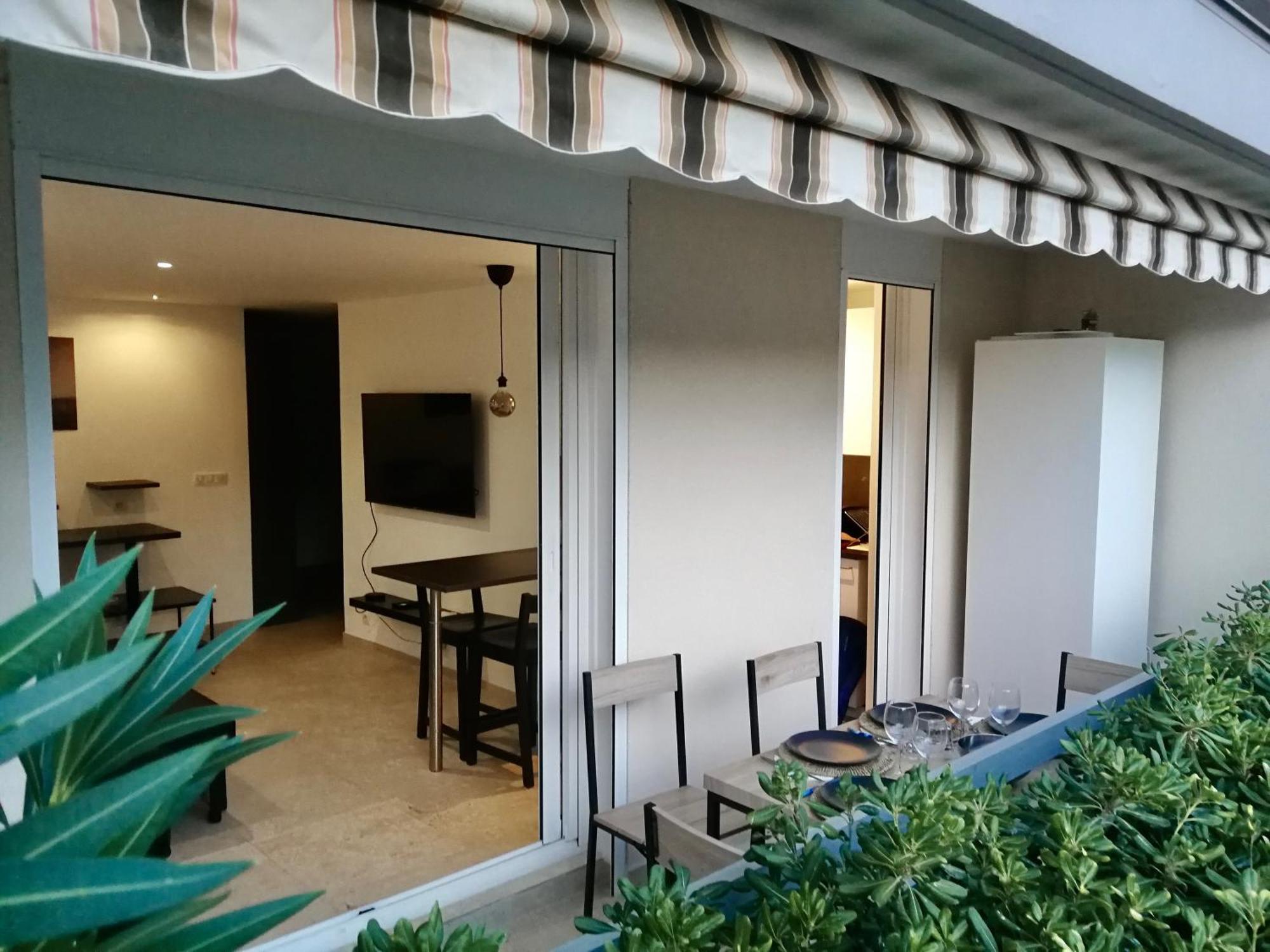 Grand Studio Standing Avec Terrasse Et Parking Sainte-Maxime Exterior photo